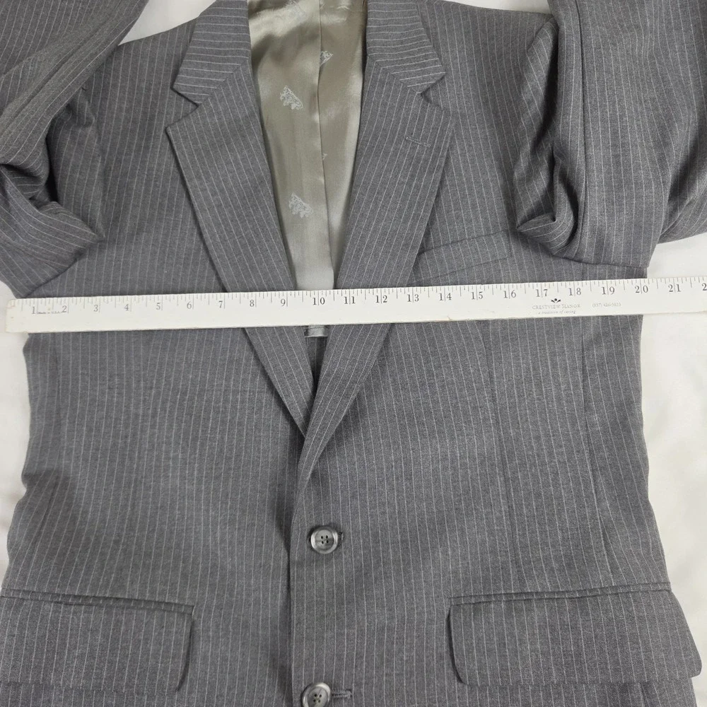 Vtg Stafford Gray Pinstripe Suit Wool Two-Button 39 L Pants 32 X 34